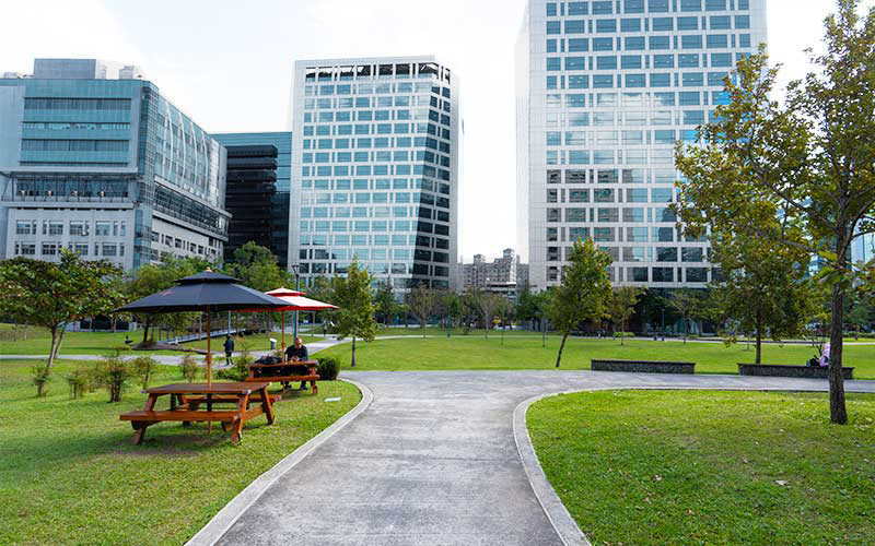 中租建設開發股份有限公司 - 辦公室與人才招募